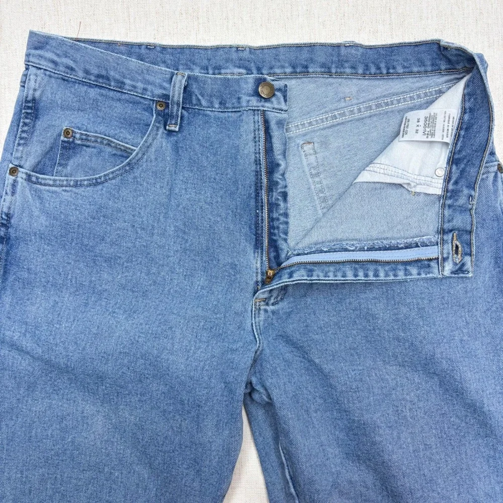 Wrangler Rugged Wear Relaxed Fit Jeans Mens 38x32 Blue Straight Leg Y2K Style